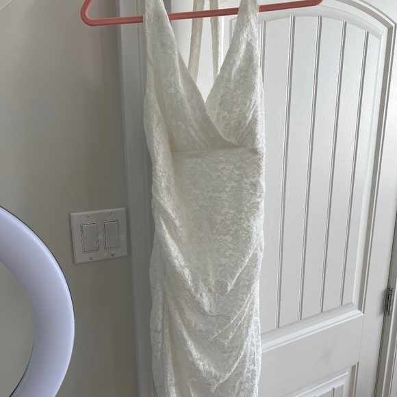 Size Medium- David’s Bridal Wedding Dress - Picture 1 of 9